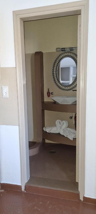 St Paul's Chrysanthi Apartment